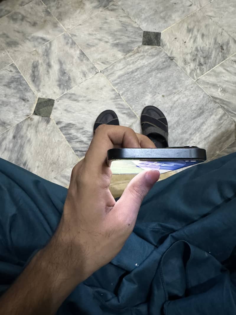 Apple iPhone 13 7