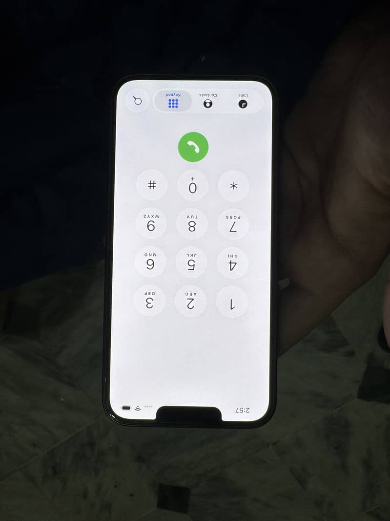 Apple iPhone 13 8