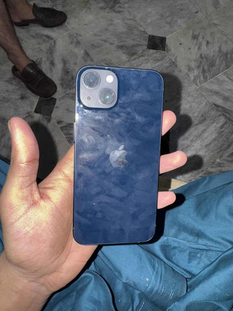Apple iPhone 13 11