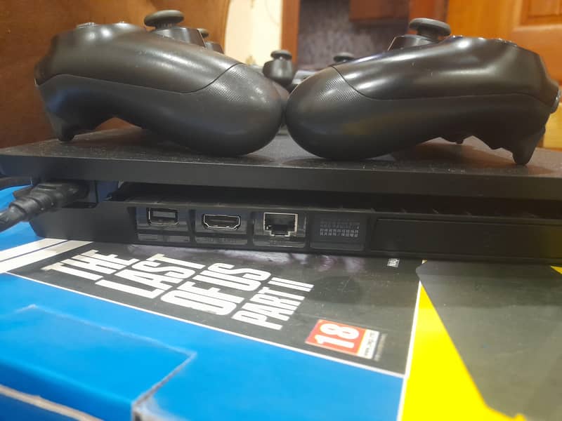 PS4 slim 1tb 1