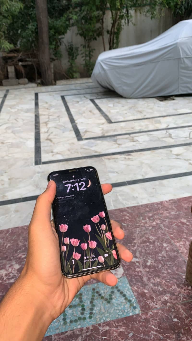 Apple iPhone X 0