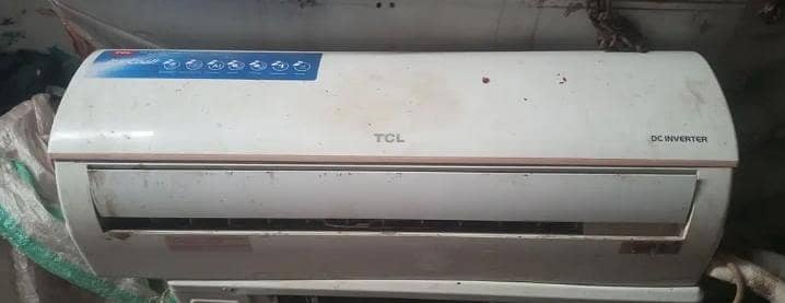 Tcl 1 ton Dc inverter heat and cool totally genuine good condition