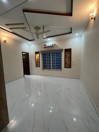 40x80 14 Marla Ground Portion Tile Flooring Prime Location For Rent In G-13/3