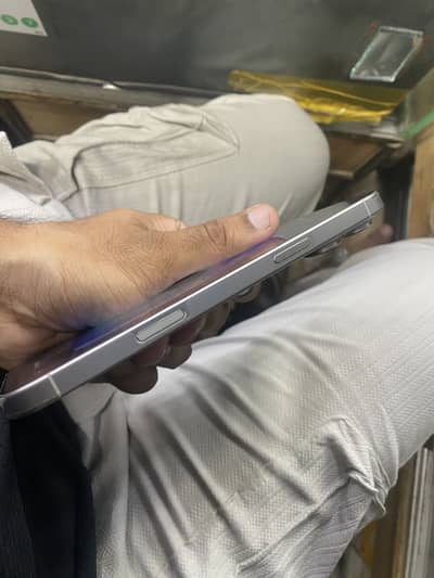 16 pro max 256 gb