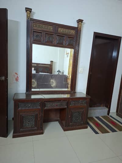 Chiniot bed set, Shesham wood