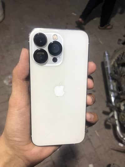 Apple iPhone 13 Pro