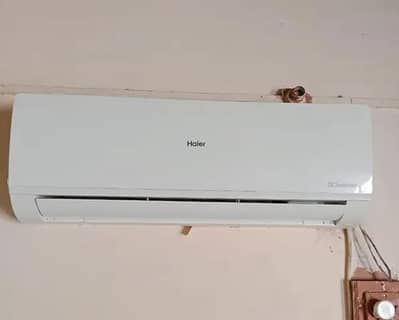 Haier 1.5 ton Dc inverter heat and cool totally genuine good condition