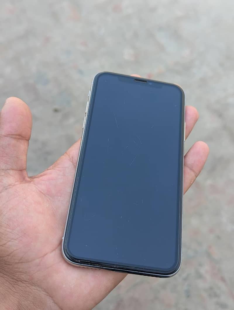 Apple iPhone X 3