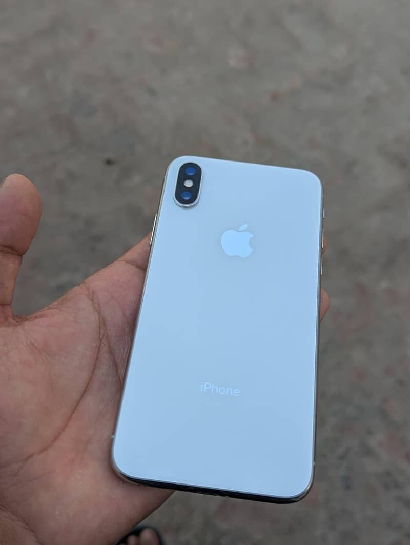 Apple iPhone X 4
