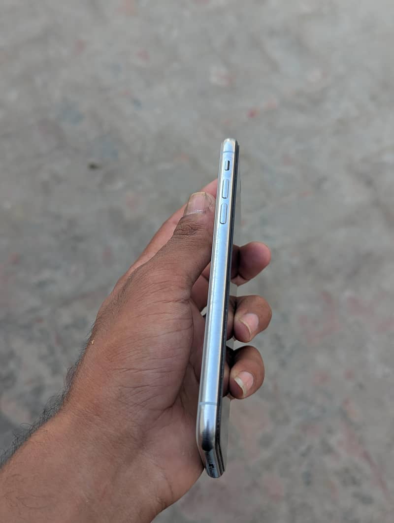 Apple iPhone X 9