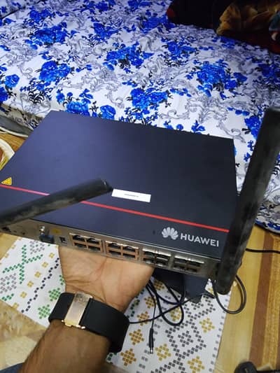 Huawei Wi-Fi router heavy duty