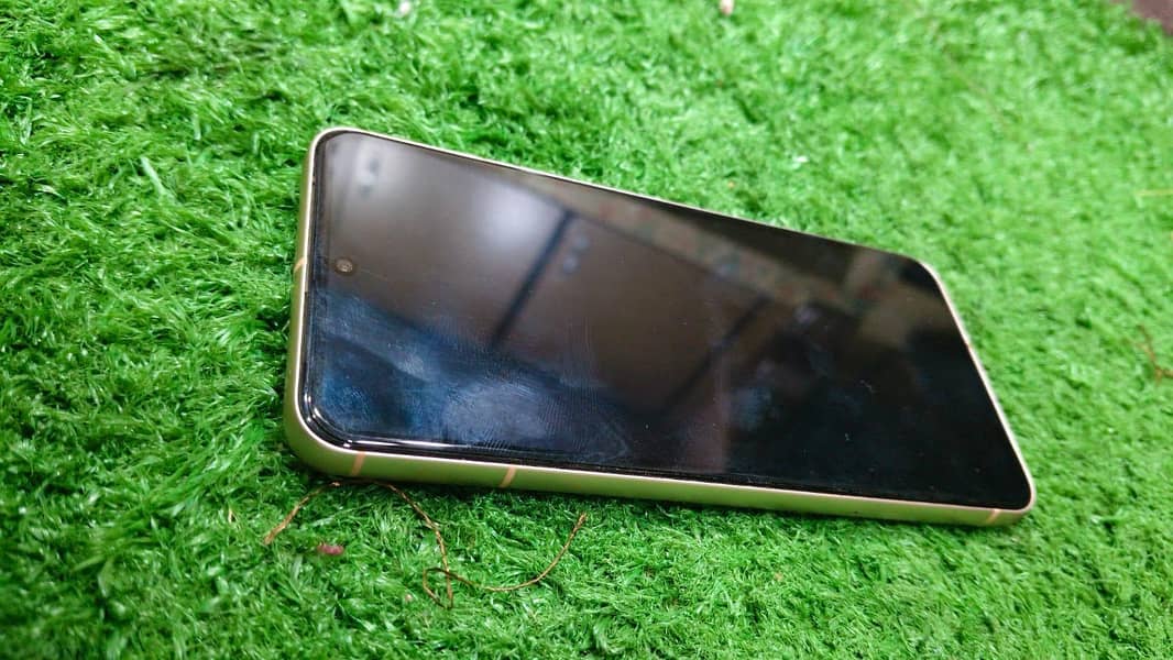 Google Pixel 8 2