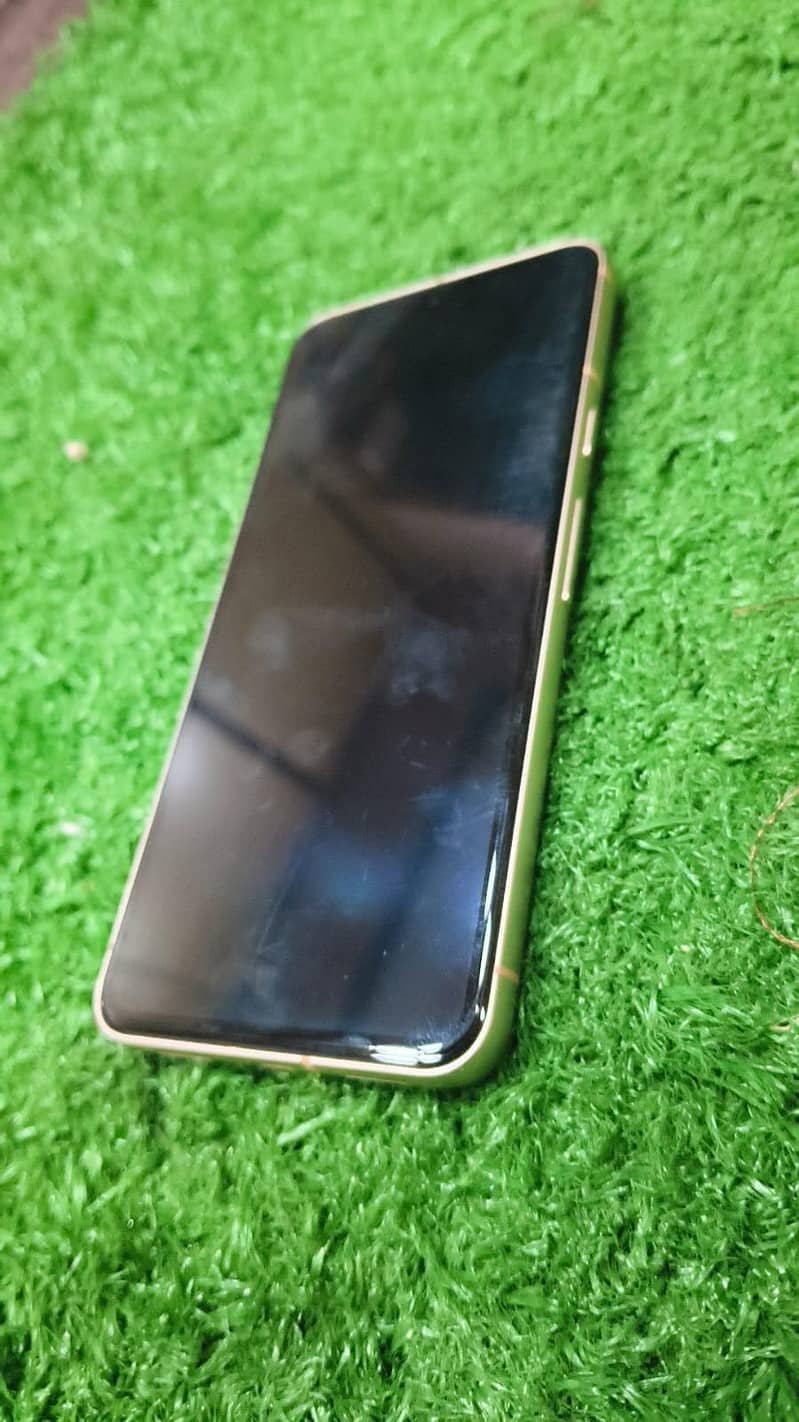 Google Pixel 8 4