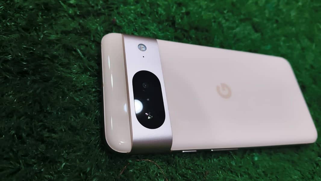 Google Pixel 8 5