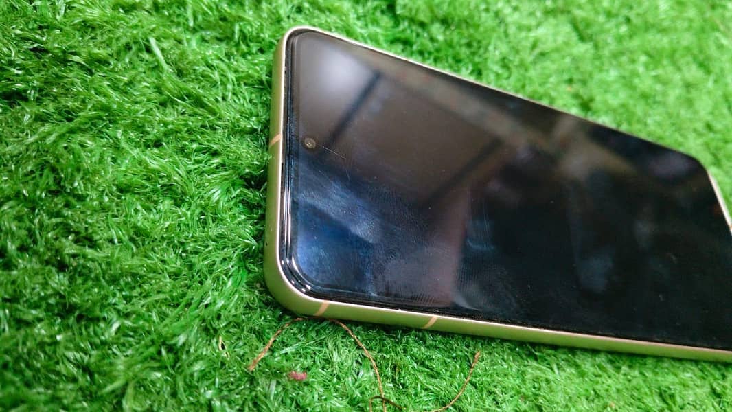 Google Pixel 8 6