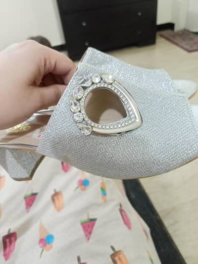 silver heel Stylo