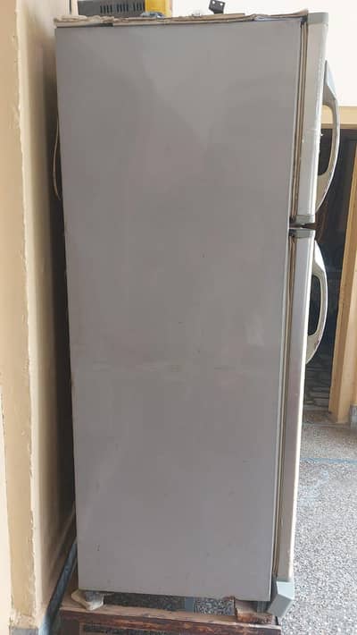 refrigerator in good condition for sale