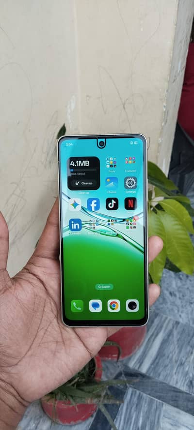 OPPO A5 Pro Smartphone With Box Charger 10/10 Condition!!