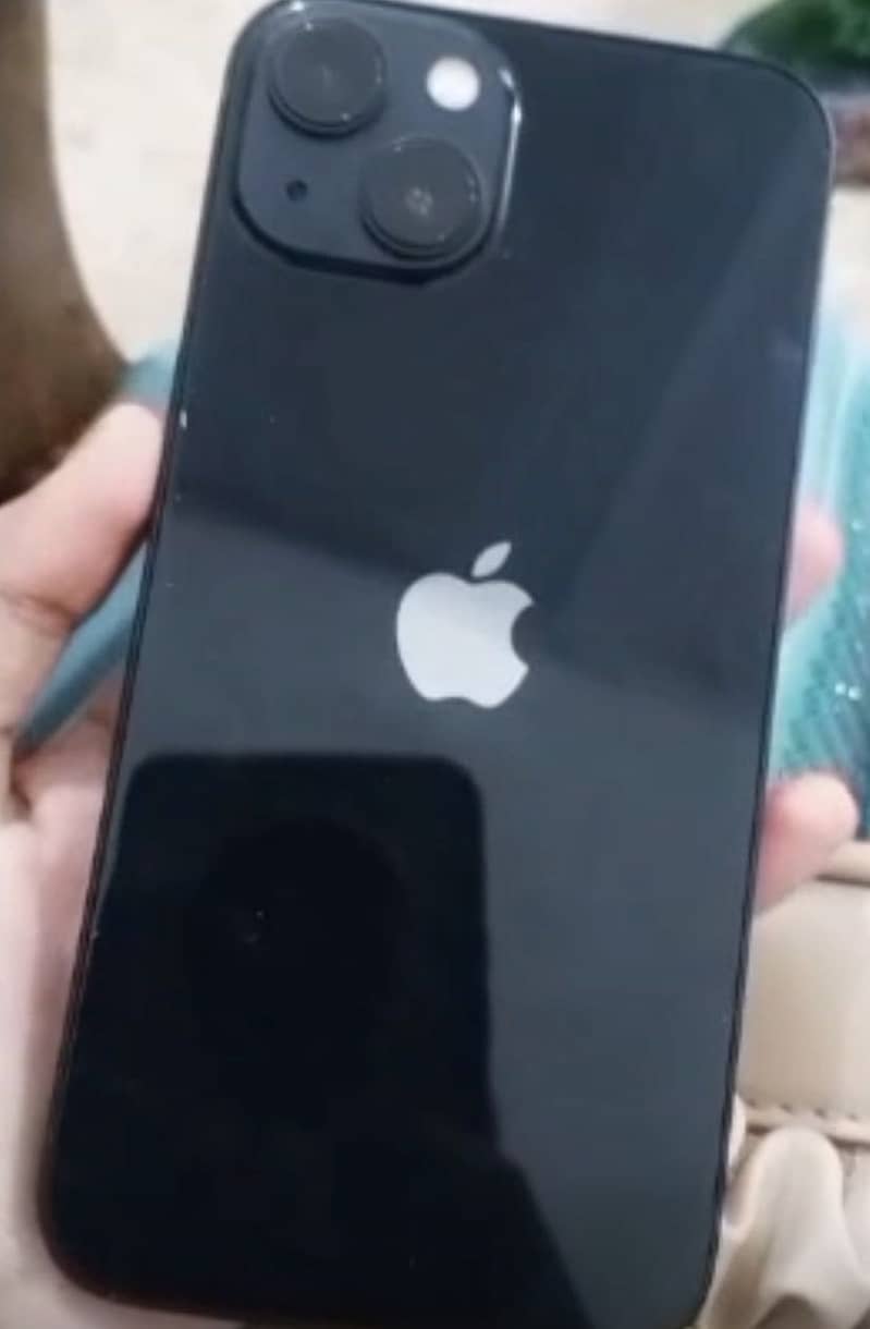 Apple iPhone 13 0