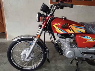 Honda CG 125 Brande new only 600 km driven