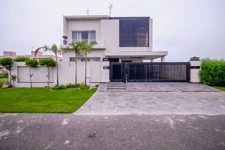 21 MARLA FURNISHED SLIGHTLY USE MODERN BUNGALOW FOR SALE ON GOOD LOCATION