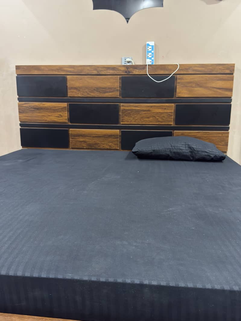 Double bed 0