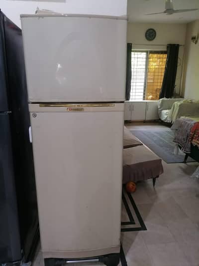Dawlance Refrigerator Medium Size