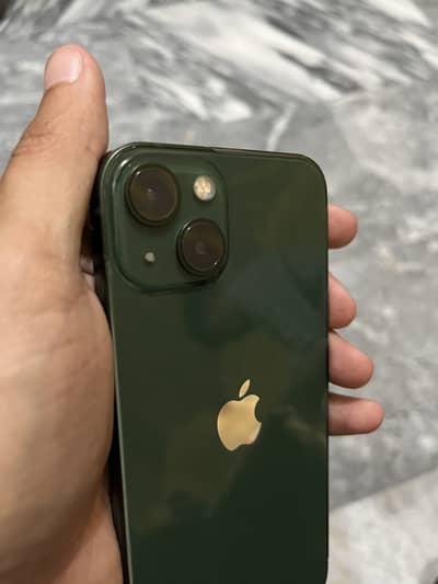 iPhone 13 Green