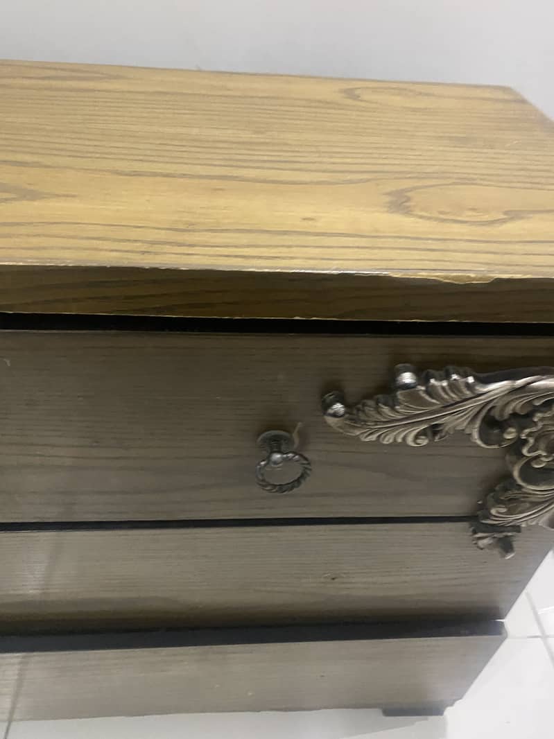 dressing table without mirror 2
