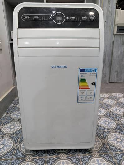 Skywood Heat & Cool Portable Air Conditioner – 1 Ton