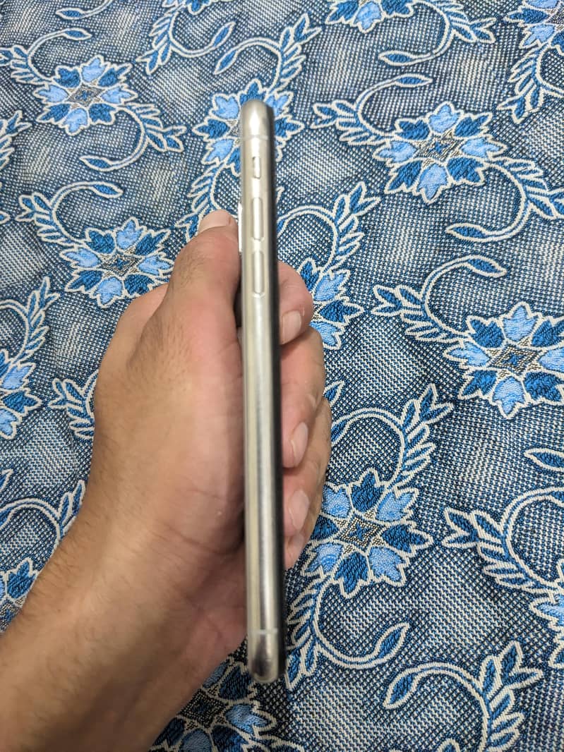 Apple iPhone X 2