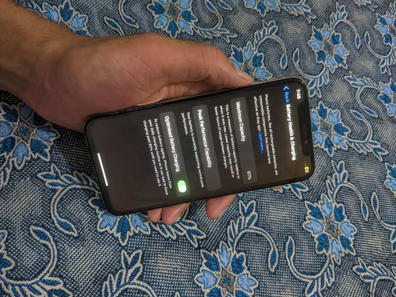 Apple iPhone X 4