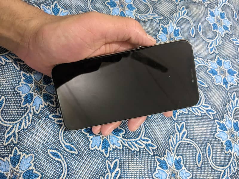 Apple iPhone X 5