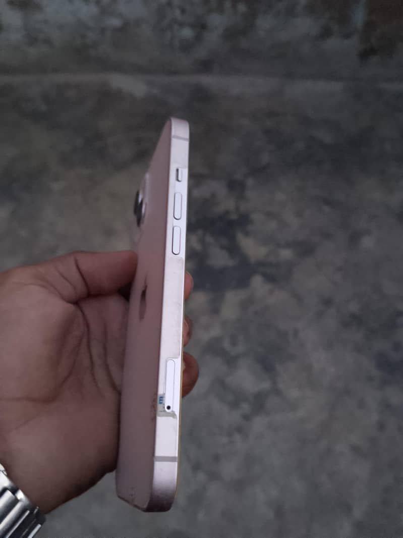 iPhone 13 1