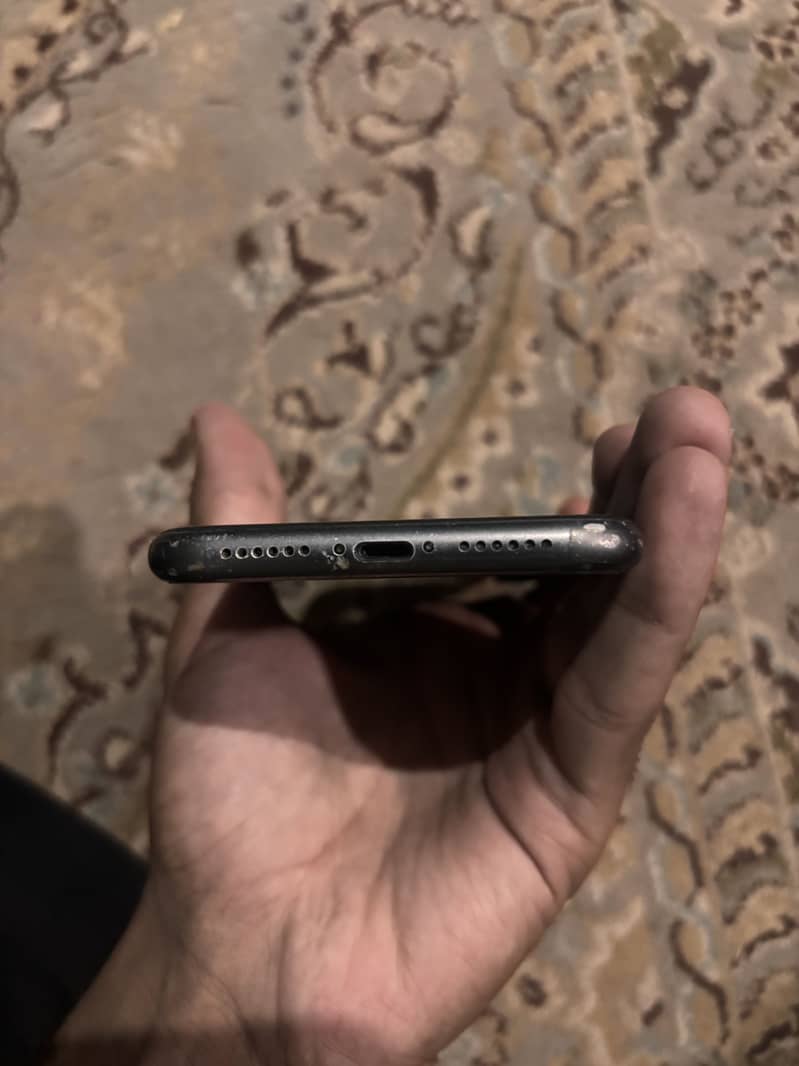 iPhone 11 2