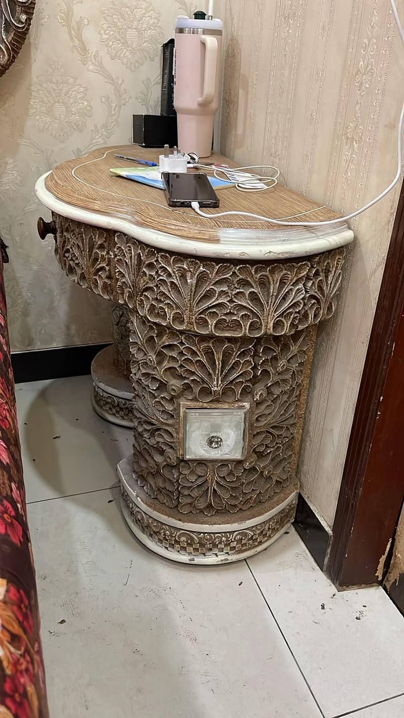 Bed plus side table 1