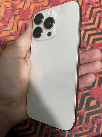 Apple iPhone 16 Pro