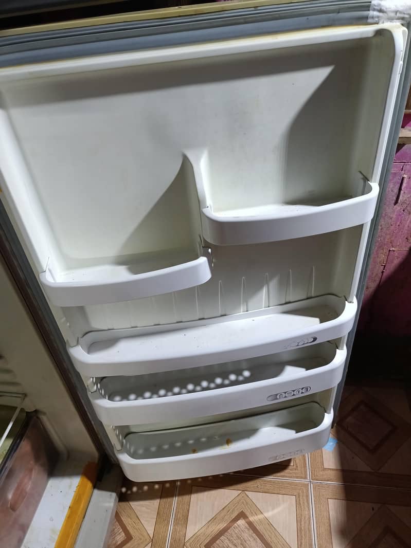 Orient Fridge 5