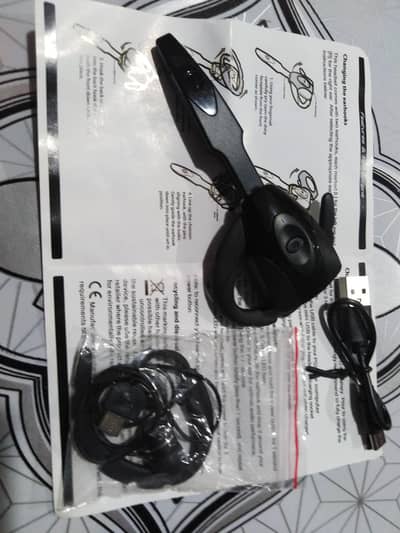 Microphones Speakers. Bluetooth.