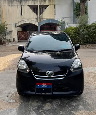 Daihatsu Mira 2012