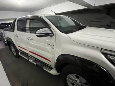Toyota Hilux Thailand top of line push start 2015 mode 2018 registered