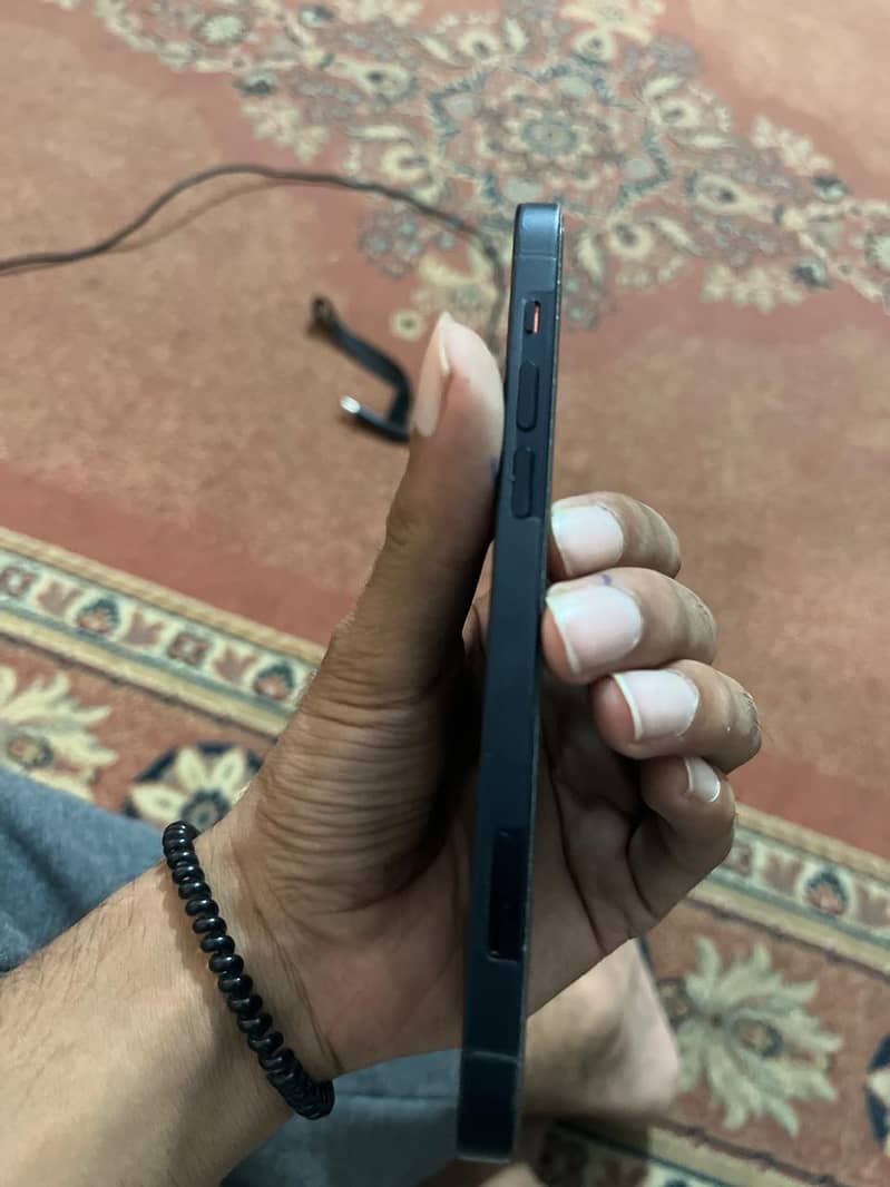 Apple iPhone 12 2