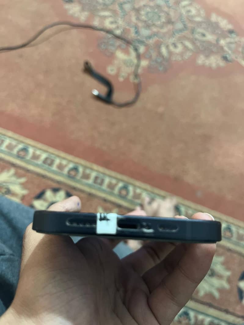 Apple iPhone 12 3