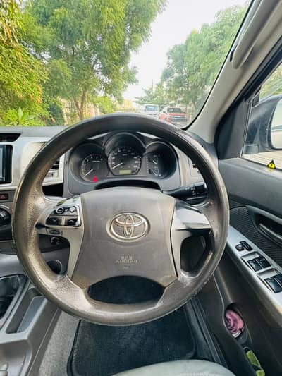 Toyota Hilux 2012