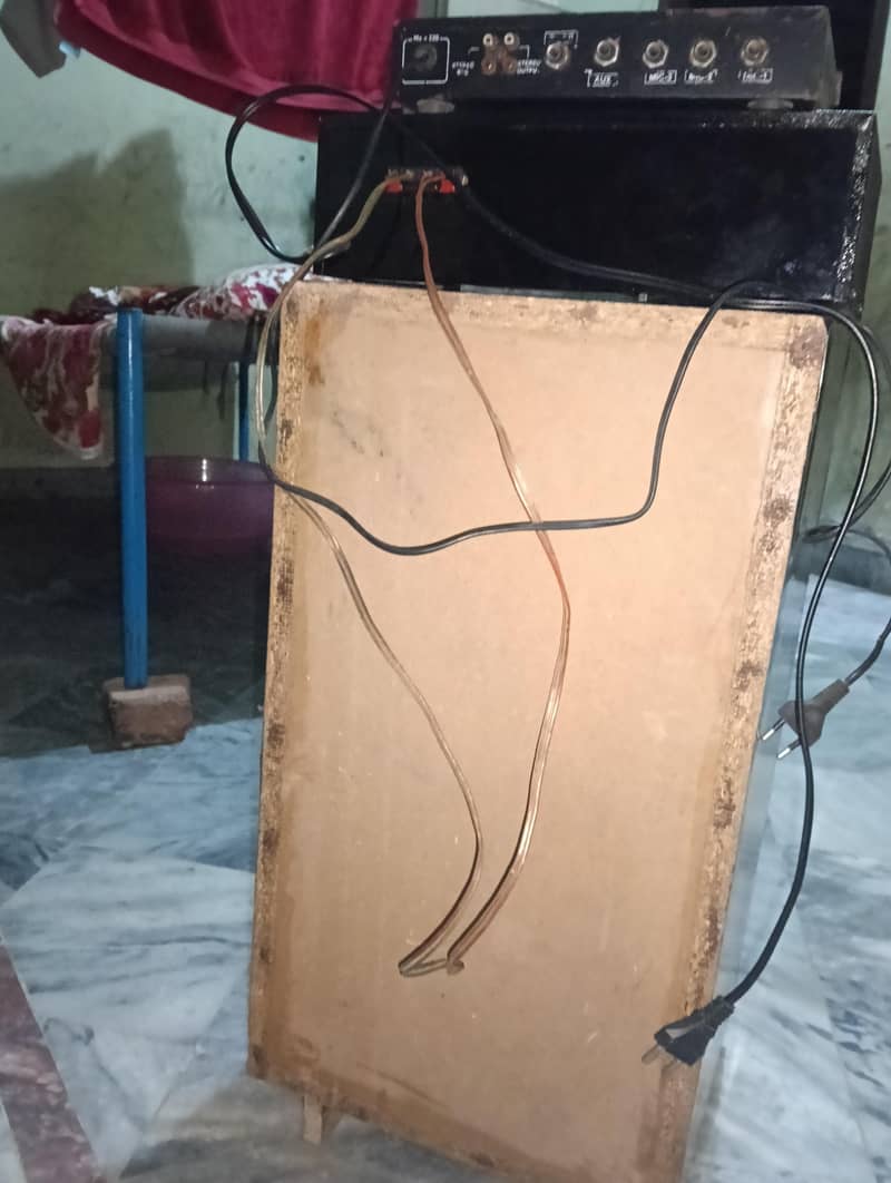 Amplifier Speaker Buffer Box and Echo Gift 3