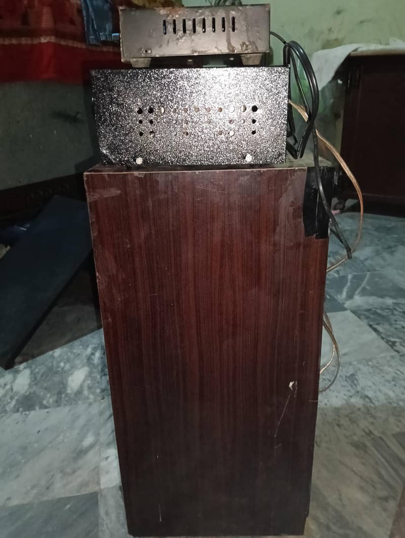 Amplifier Speaker Buffer Box and Echo Gift 4