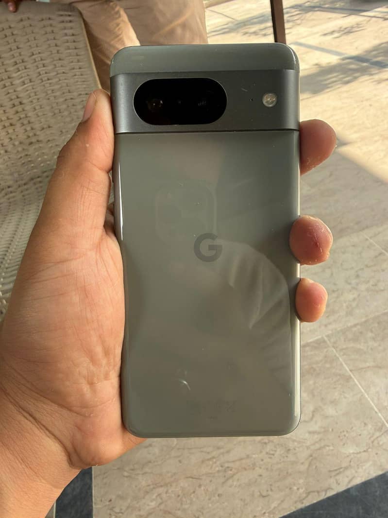 Google Pixel 8 1