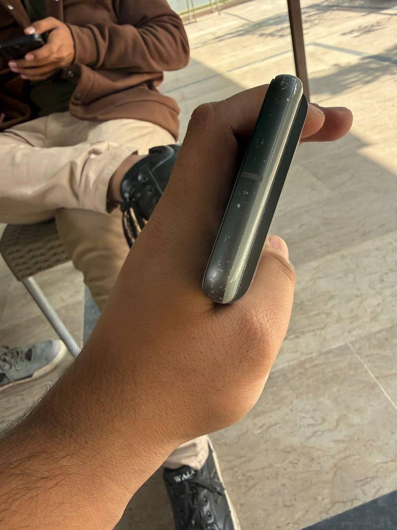 Google Pixel 8 5