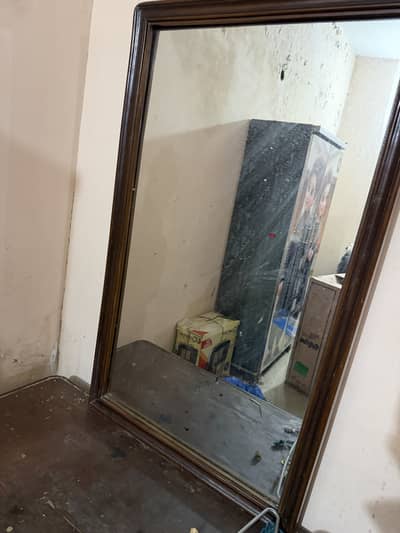 Dressing table nd 2 side tables