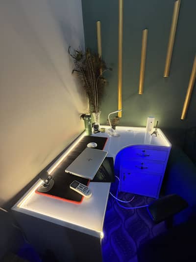 Office Table + Ergonomic Mesh Chair | Like New